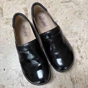 Algeria Kel-611 Nursing Casual Slip on Work Shoes Size 40/ 9.5-10